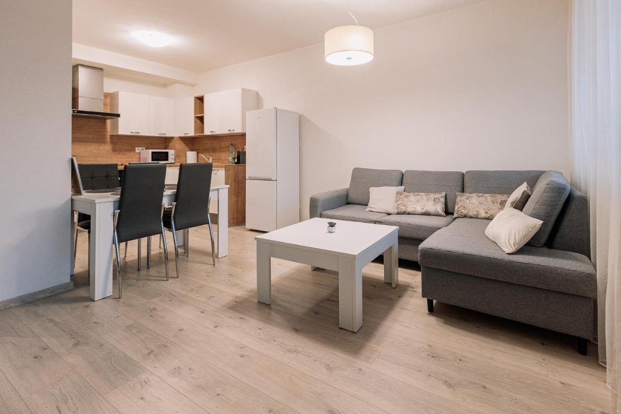 Skau Dunajska 58A Apt3 Leilighet Bratislava Eksteriør bilde
