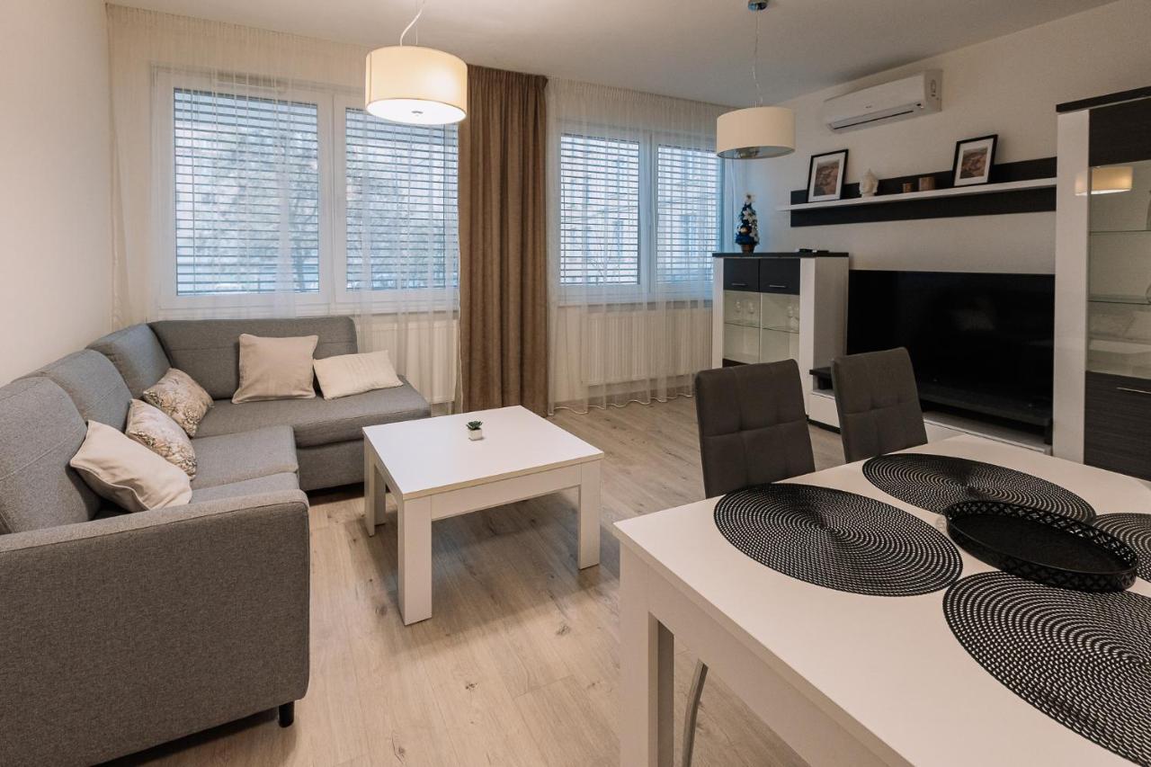 Skau Dunajska 58A Apt3 Leilighet Bratislava Eksteriør bilde